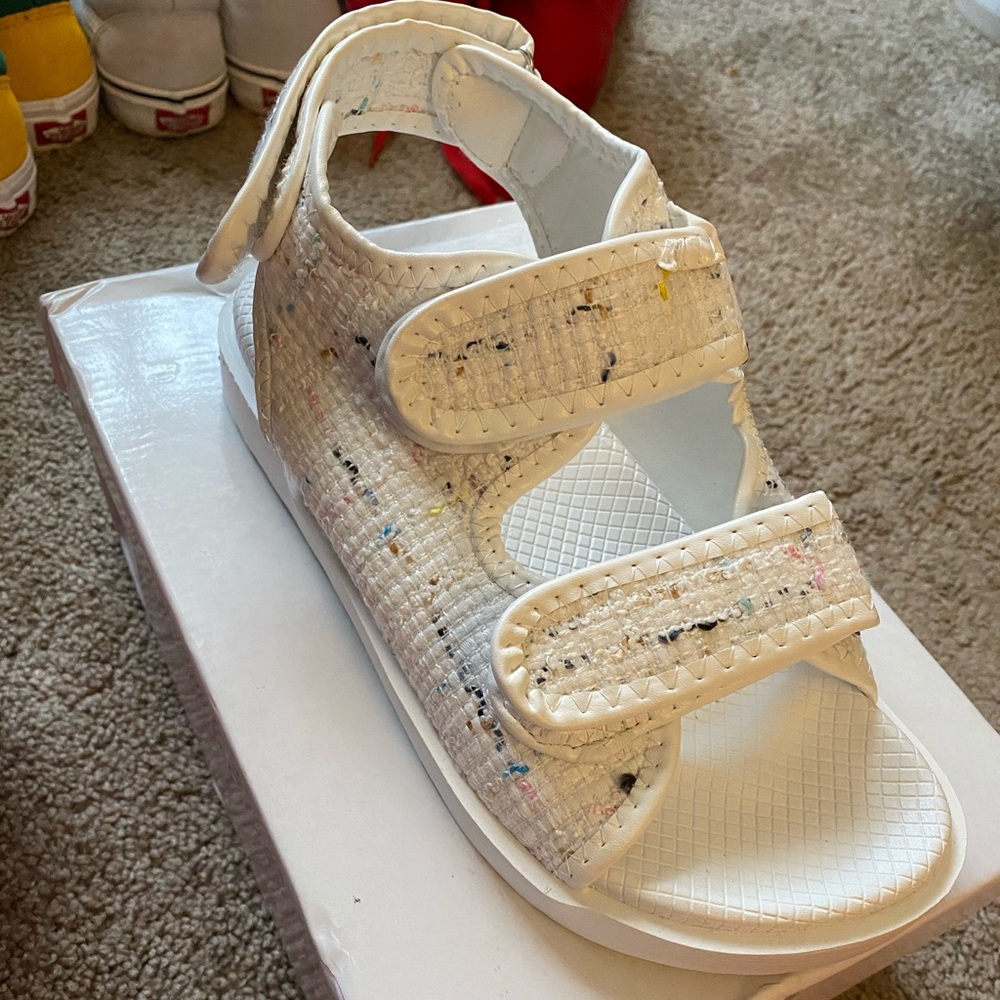 SOLD Sandal- Brand New Size 6